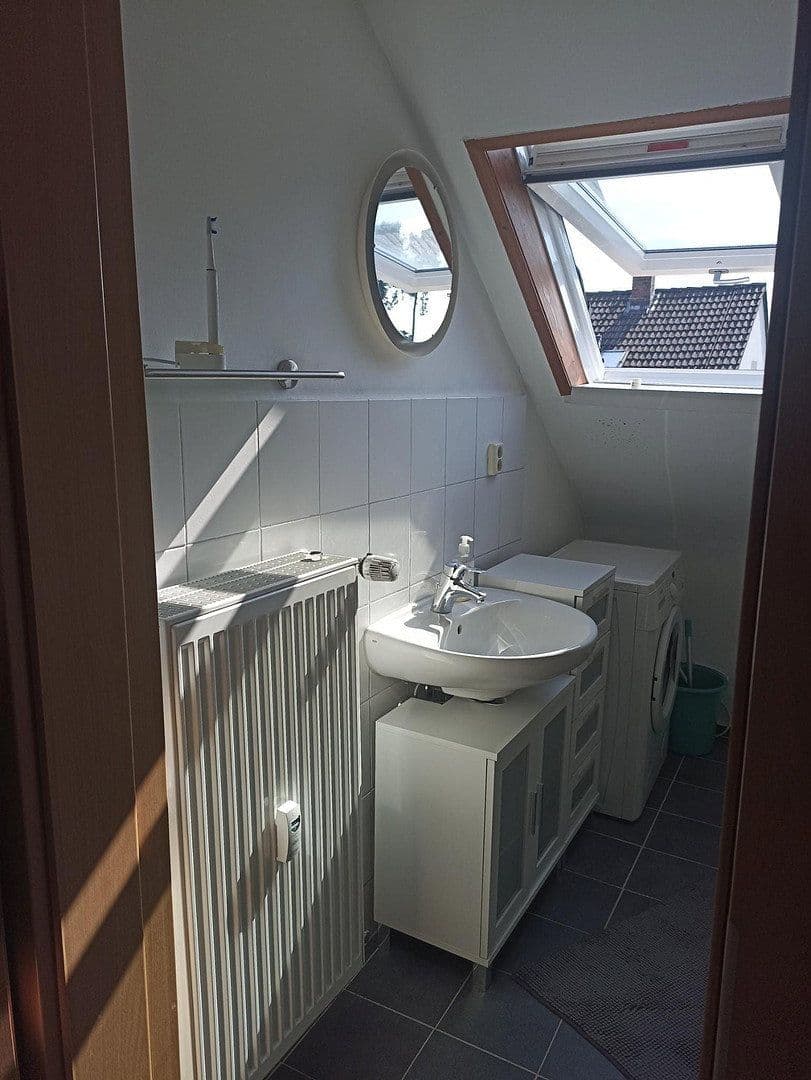 Pronájem bytu 3+1 68 m², Egerstraße 28, Erlangen, Bavorsko Pronájem bytu 3+1 68 m², Egerstraße 28, Erlangen, Bavorsko