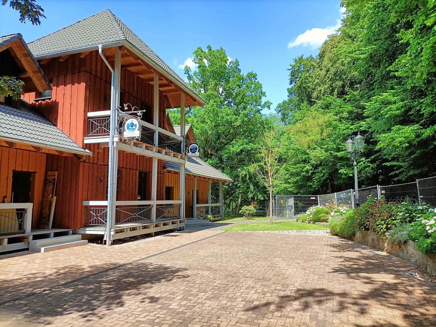 Prodej nebytového prostoru 5.560 m², Bad Nenndorf, Dolní Sasko Prodej nebytového prostoru 5.560 m², Bad Nenndorf, Dolní Sasko