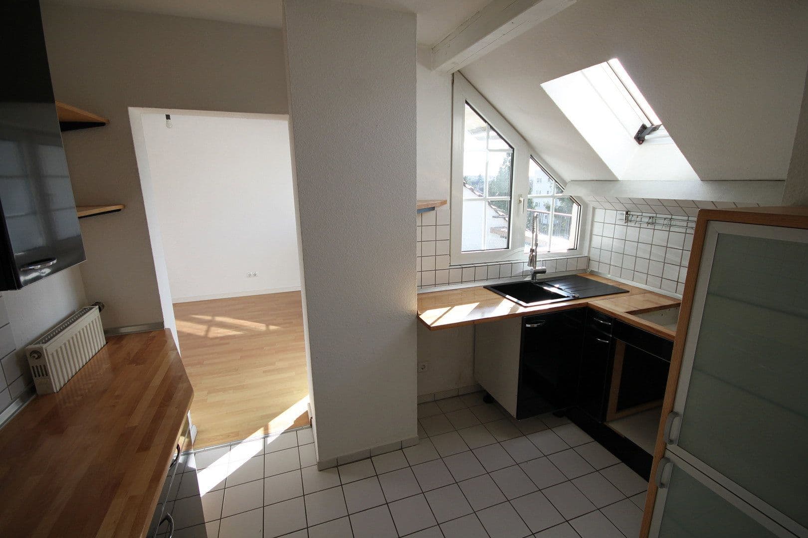 Pronájem bytu 2+1 90 m², Neu-Isenburg, Hessen Pronájem bytu 2+1 90 m², Neu-Isenburg, Hessen