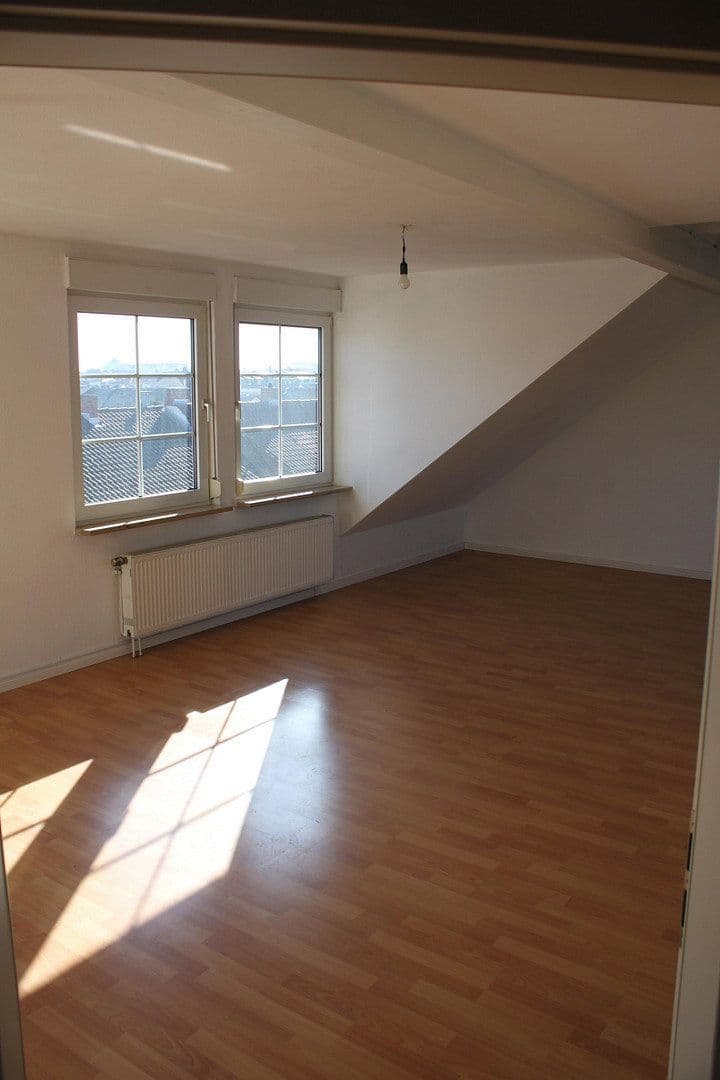 Pronájem bytu 2+1 90 m², Neu-Isenburg, Hessen Pronájem bytu 2+1 90 m², Neu-Isenburg, Hessen