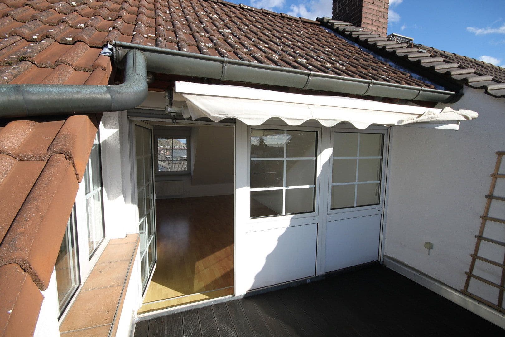 Pronájem bytu 2+1 90 m², Neu-Isenburg, Hessen Pronájem bytu 2+1 90 m², Neu-Isenburg, Hessen