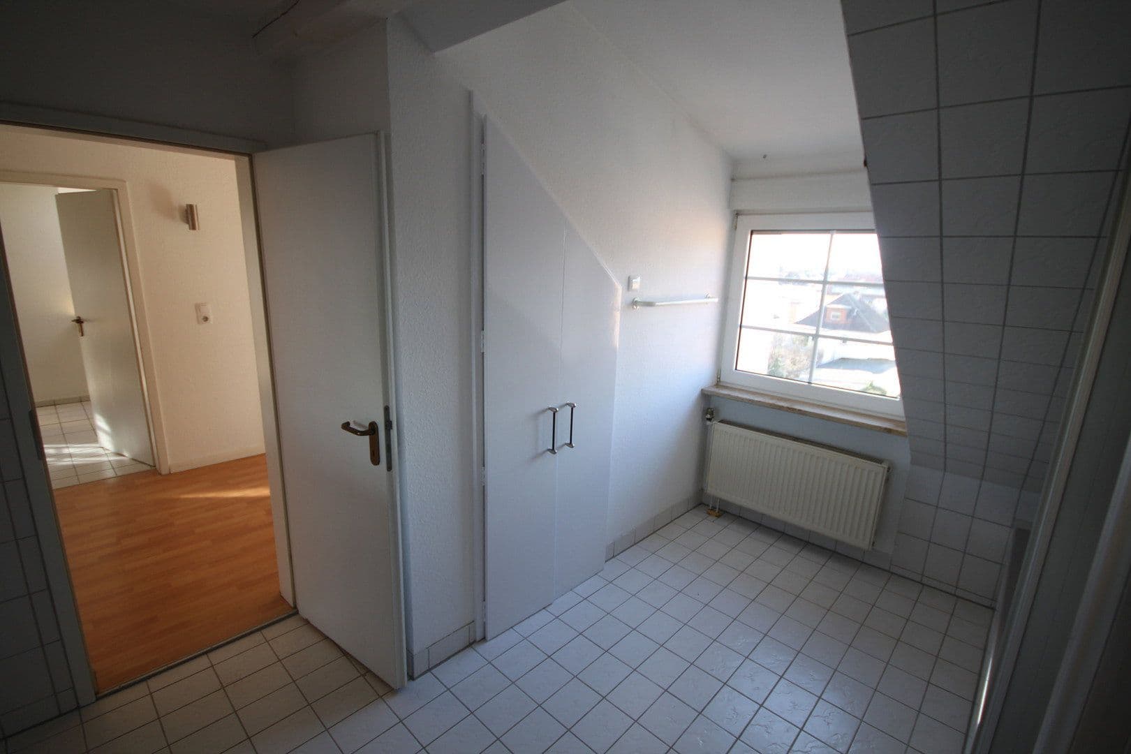 Pronájem bytu 2+1 90 m², Neu-Isenburg, Hessen Pronájem bytu 2+1 90 m², Neu-Isenburg, Hessen