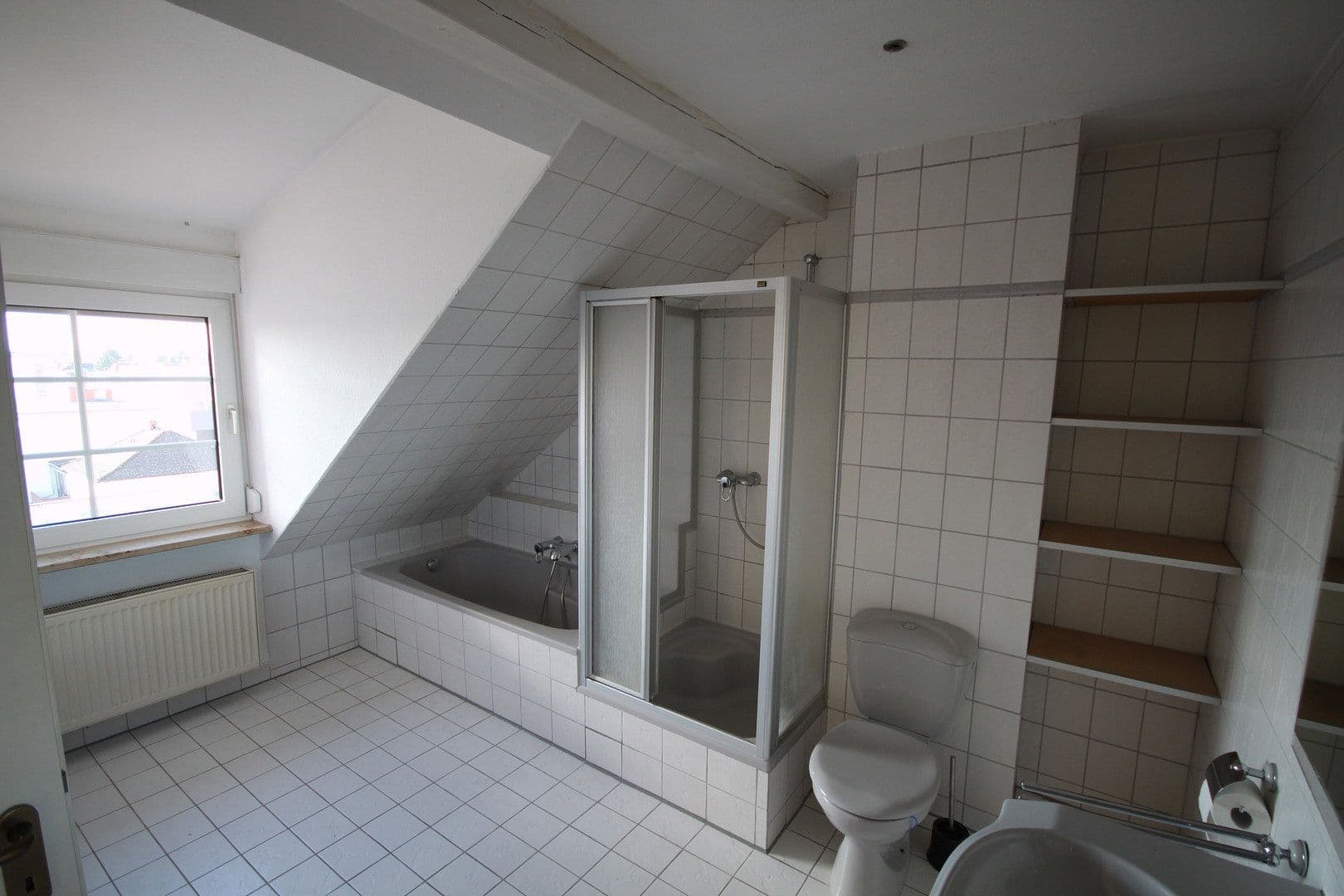 Pronájem bytu 2+1 90 m², Neu-Isenburg, Hessen Pronájem bytu 2+1 90 m², Neu-Isenburg, Hessen