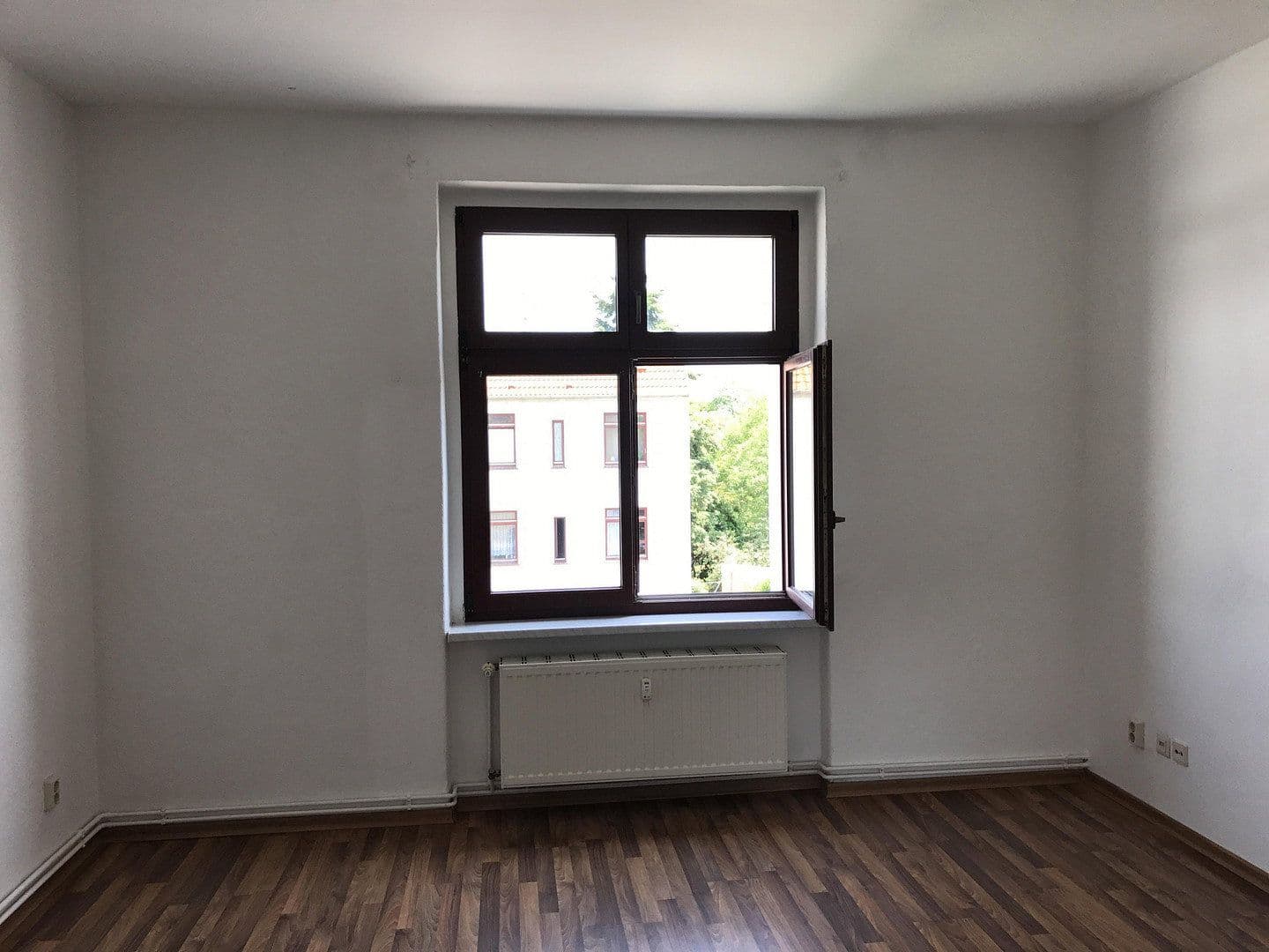 Pronájem bytu 3+1 74 m², Lübecker Str. 83, Magdeburg, Sasko-Anhaltsko Pronájem bytu 3+1 74 m², Lübecker Str. 83, Magdeburg, Sasko-Anhaltsko