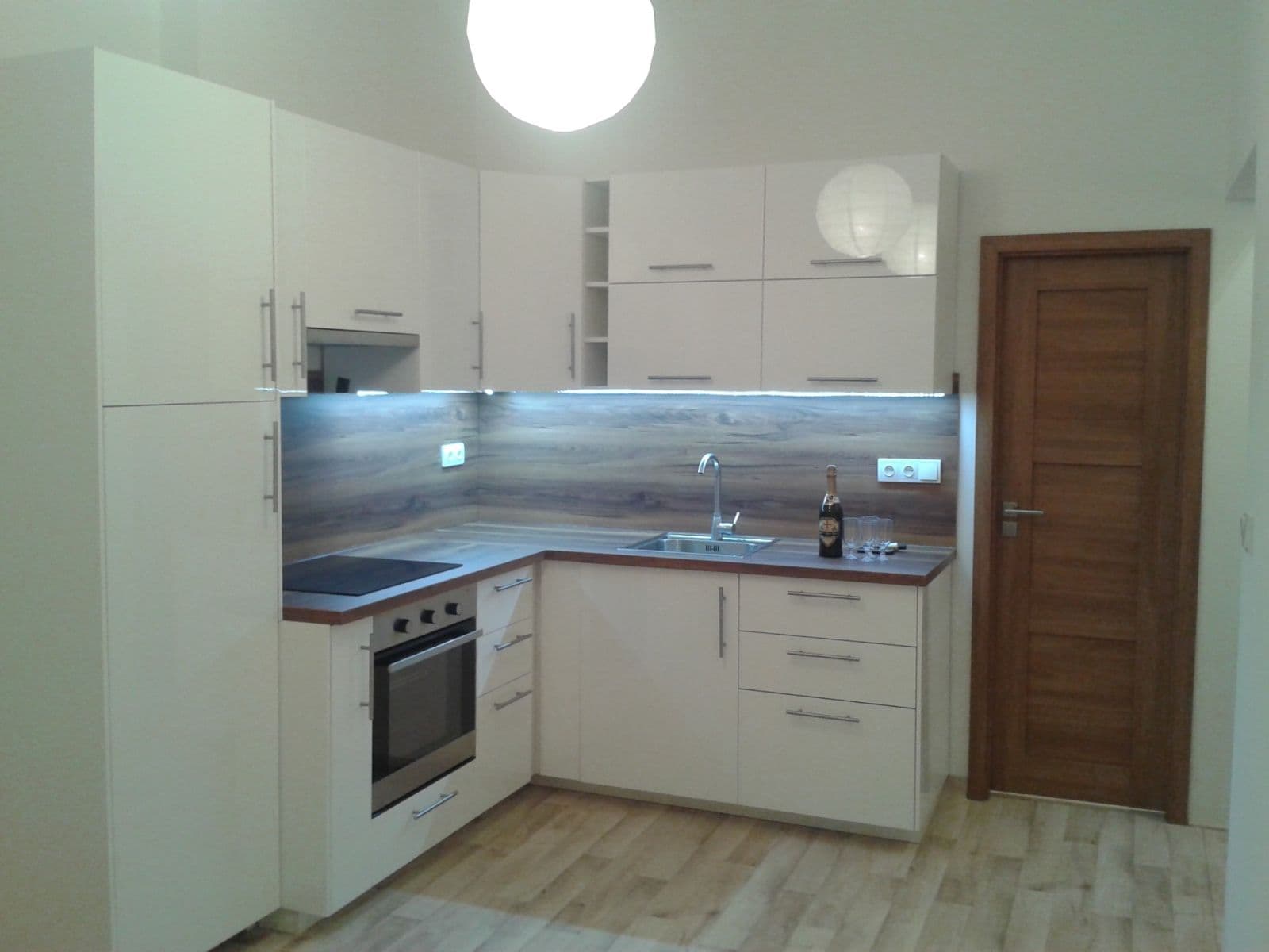 Pronájem bytu 2+kk 38 m², Korunní, Praha, Praha Pronájem bytu 2+kk 38 m², Korunní, Praha, Praha