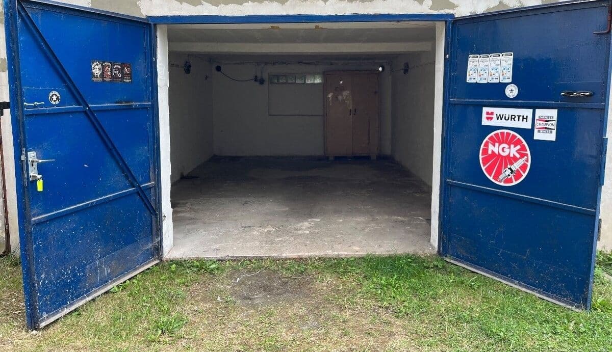 Prodej garáže 28 m², Děčín, Ústecký kraj Prodej garáže 28 m², Děčín, Ústecký kraj