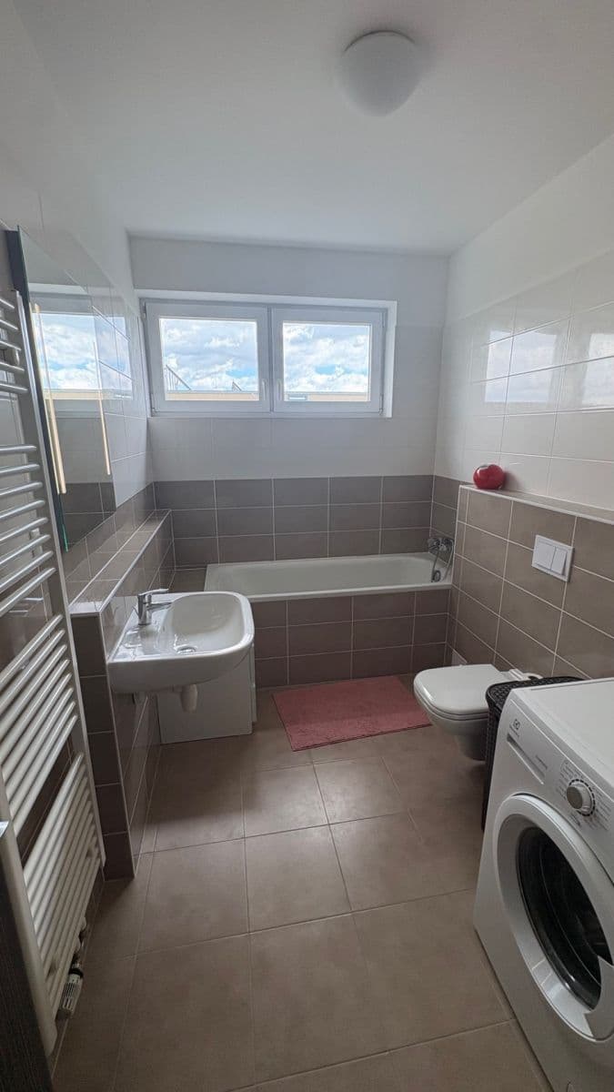Pronájem bytu 2+kk 50 m², Václava Trojana, Praha, Praha Pronájem bytu 2+kk 50 m², Václava Trojana, Praha, Praha