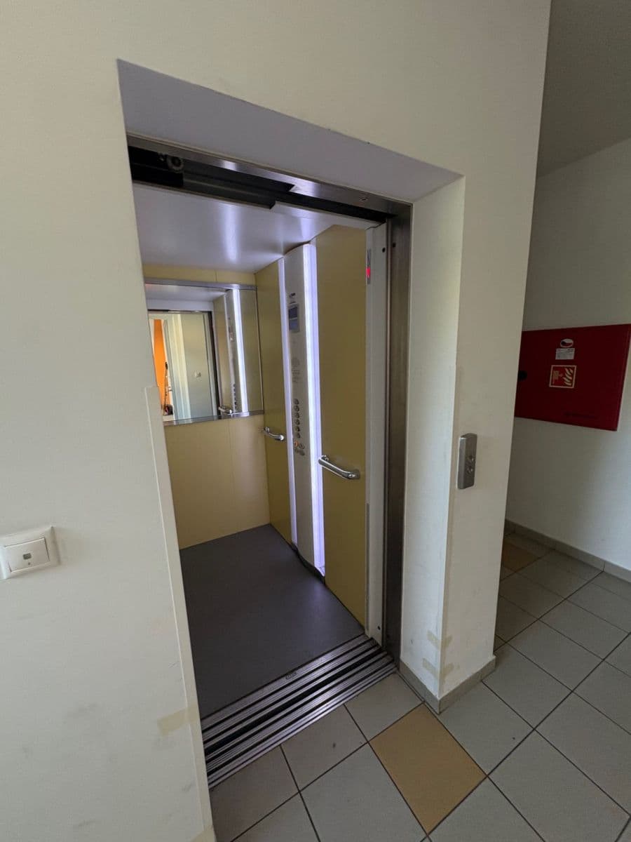 Pronájem bytu 2+kk 50 m², Václava Trojana, Praha, Praha Pronájem bytu 2+kk 50 m², Václava Trojana, Praha, Praha
