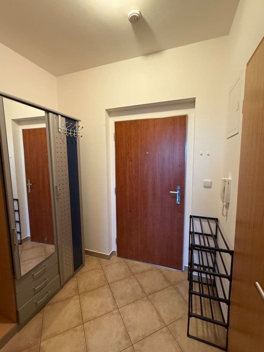 Pronájem bytu 1+kk 33 m², Miroslava Hajna, Praha, Praha Pronájem bytu 1+kk 33 m², Miroslava Hajna, Praha, Praha