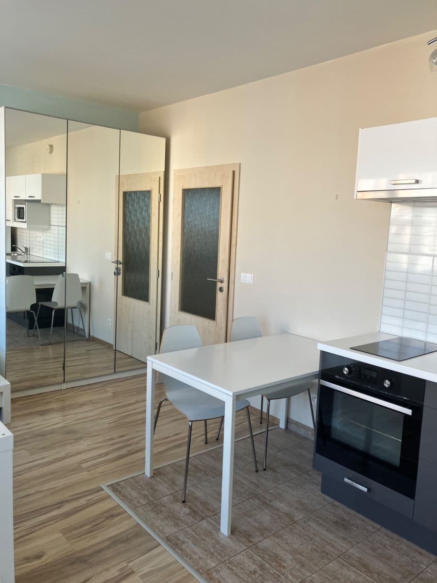Pronájem bytu 1+kk 31 m², Sicherova, Praha, Praha Pronájem bytu 1+kk 31 m², Sicherova, Praha, Praha