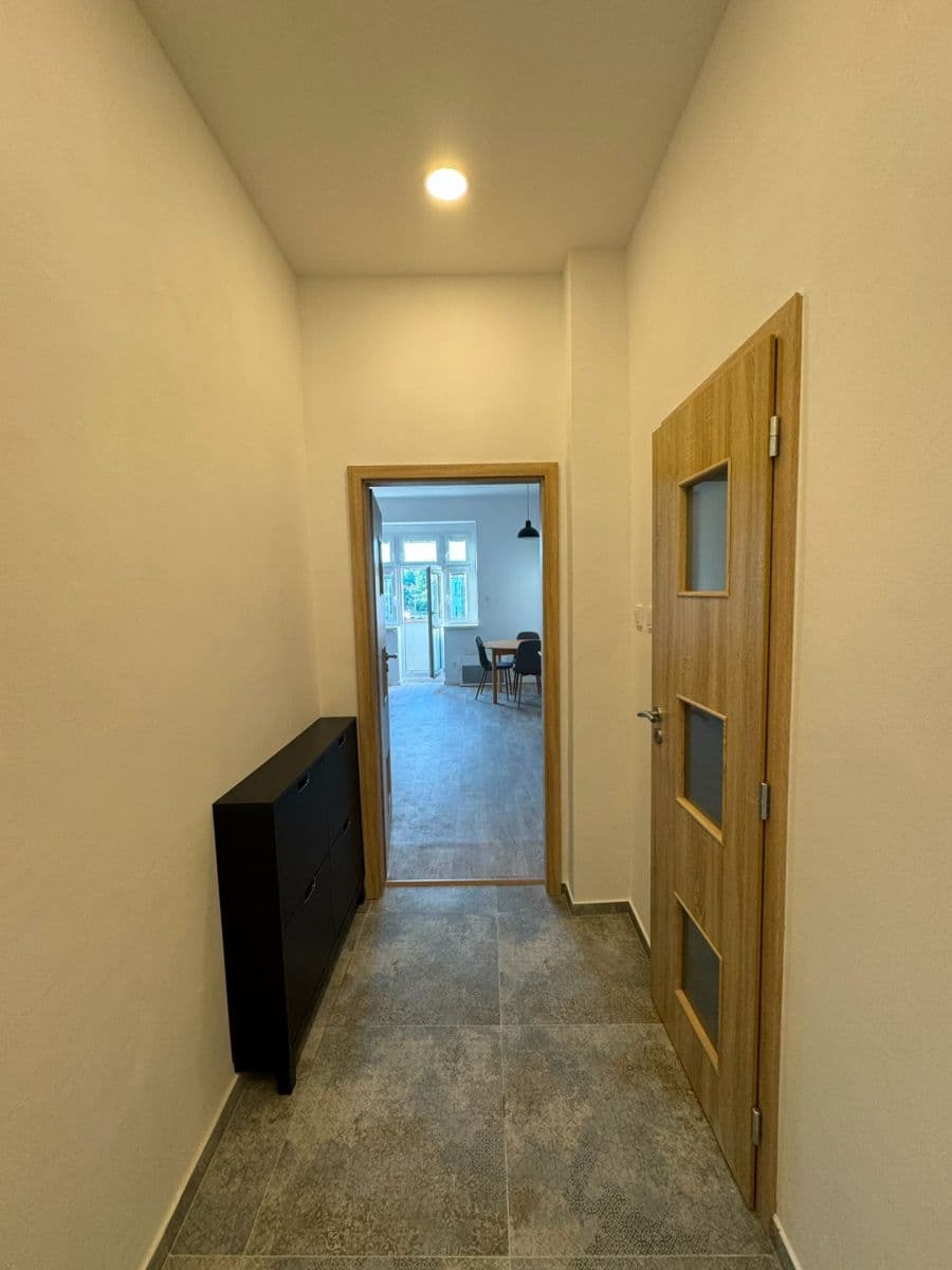 Pronájem bytu 1+kk 34 m², Nad Primaskou, Praha, Praha Pronájem bytu 1+kk 34 m², Nad Primaskou, Praha, Praha