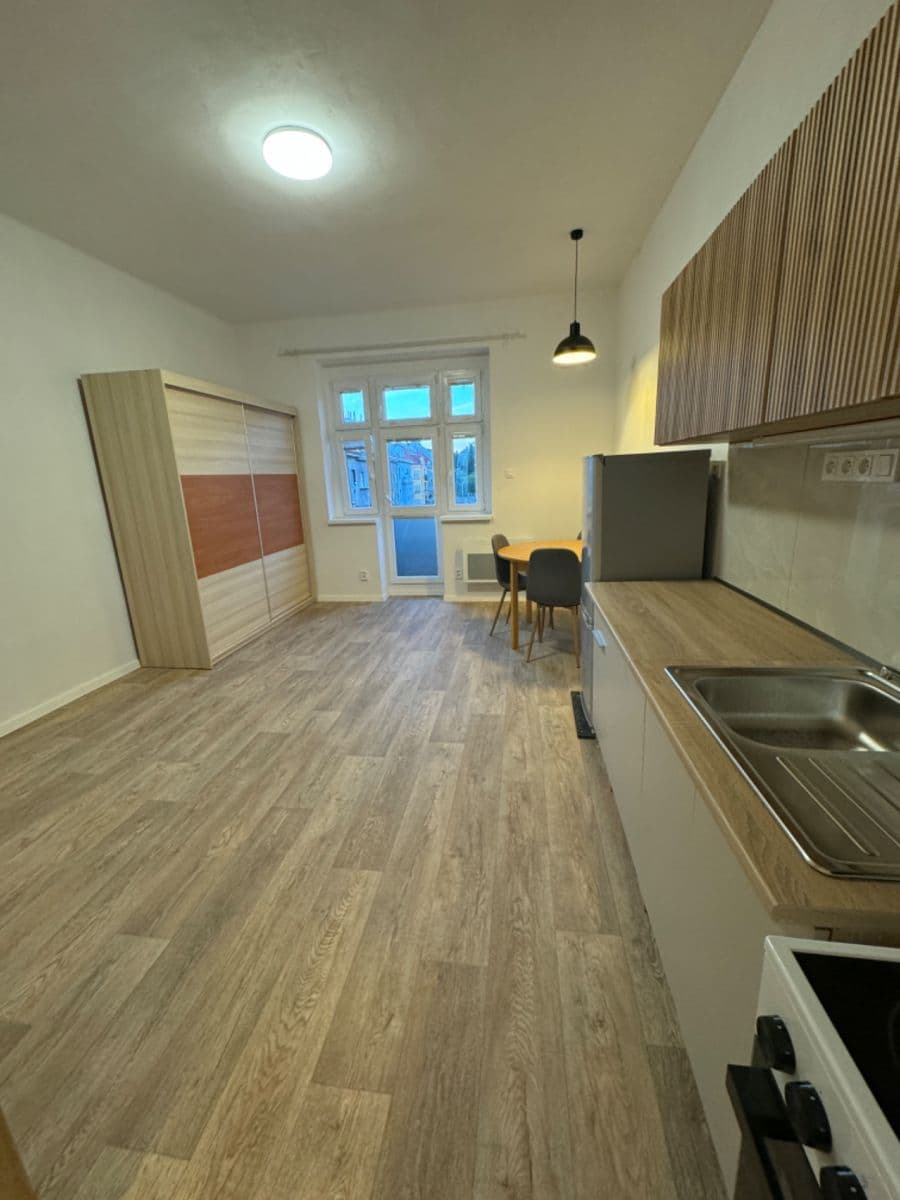 Pronájem bytu 1+kk 34 m², Nad Primaskou, Praha, Praha Pronájem bytu 1+kk 34 m², Nad Primaskou, Praha, Praha