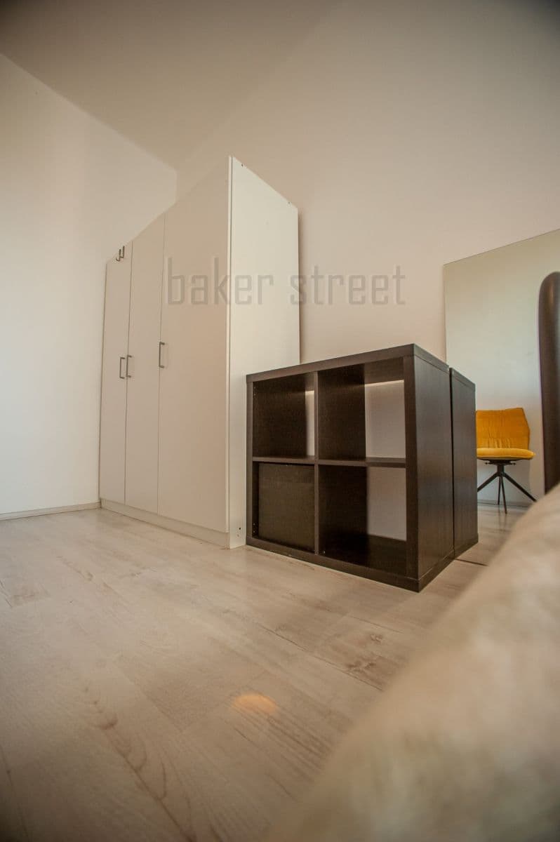 Pronájem bytu 1+kk 24 m², Bělohorská, Praha, Praha Pronájem bytu 1+kk 24 m², Bělohorská, Praha, Praha