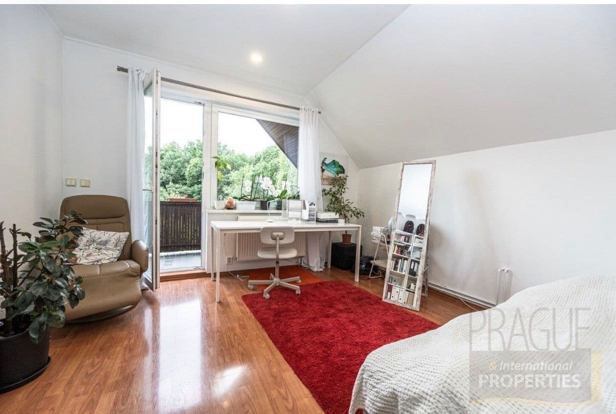 Pronájem domu 162 m², pozemek 636 m², Hájová, Praha, Praha Pronájem domu 162 m², pozemek 636 m², Hájová, Praha, Praha