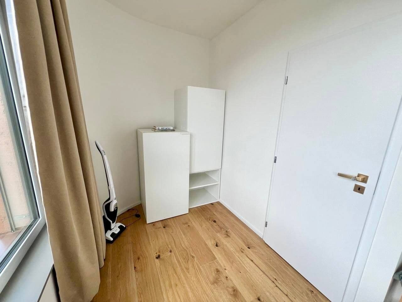 Pronájem bytu 2+kk 39 m², U Komína, Praha, Praha Pronájem bytu 2+kk 39 m², U Komína, Praha, Praha