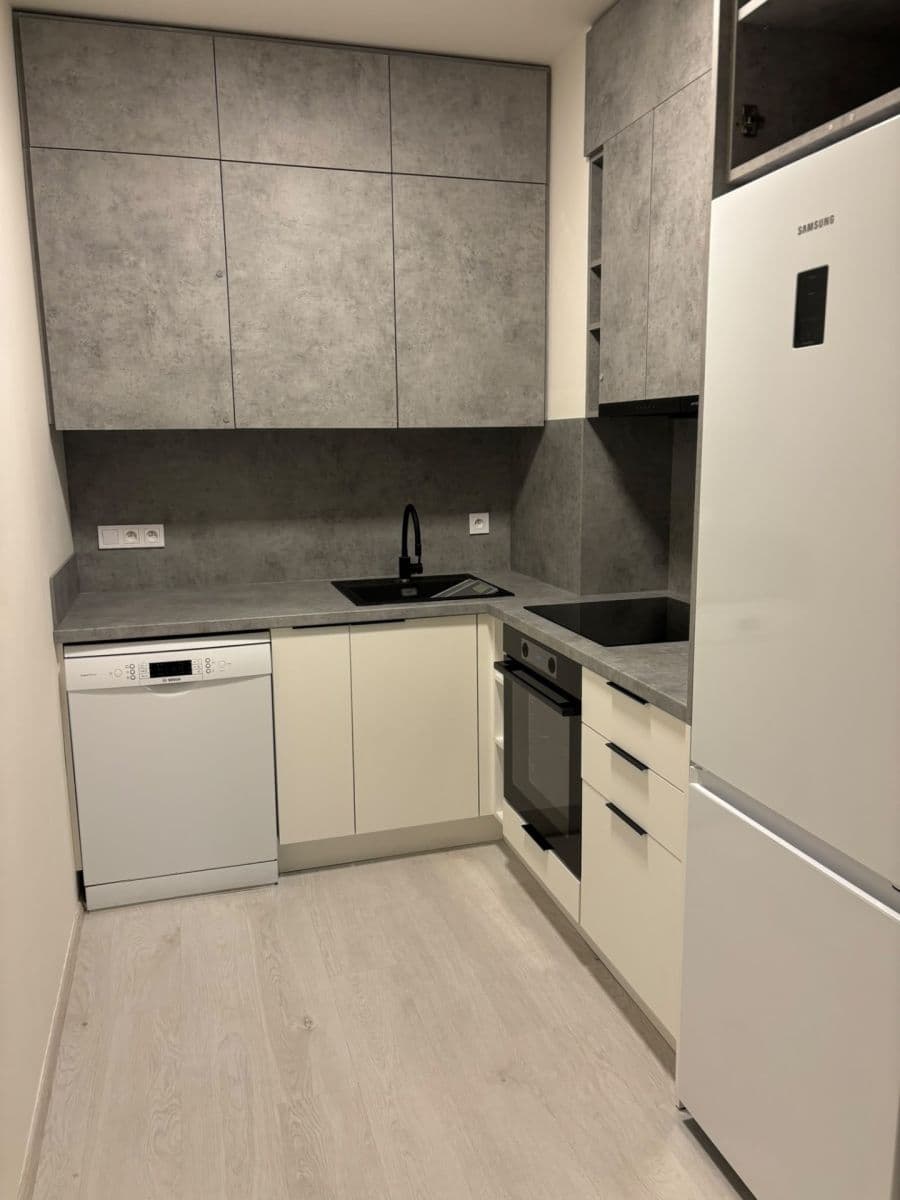 Pronájem bytu 2+kk 57 m², Generála Sedláčka, Brandýs nad Labem-Stará Boleslav, Středočeský kraj Pronájem bytu 2+kk 57 m², Generála Sedláčka, Brandýs nad Labem-Stará Boleslav, Středočeský kraj
