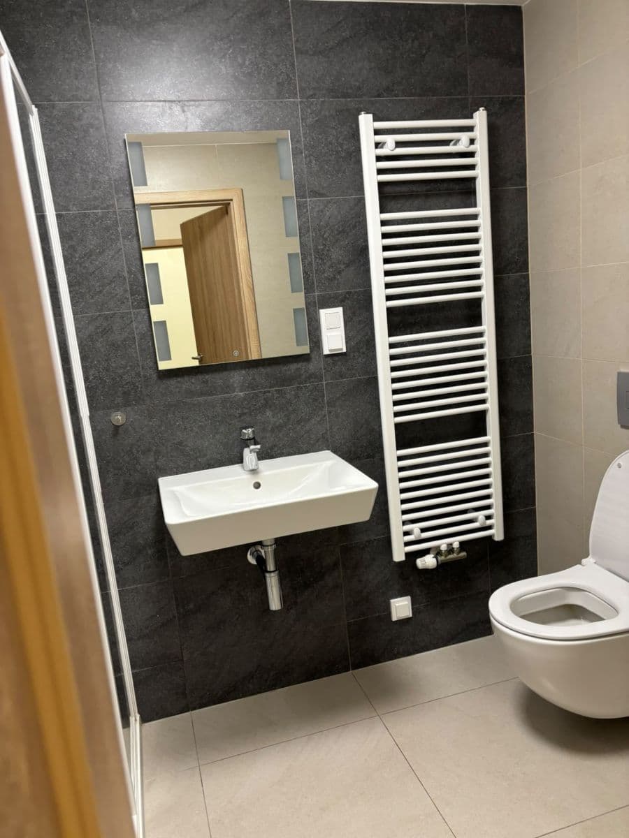 Pronájem bytu 2+kk 57 m², Generála Sedláčka, Brandýs nad Labem-Stará Boleslav, Středočeský kraj Pronájem bytu 2+kk 57 m², Generála Sedláčka, Brandýs nad Labem-Stará Boleslav, Středočeský kraj