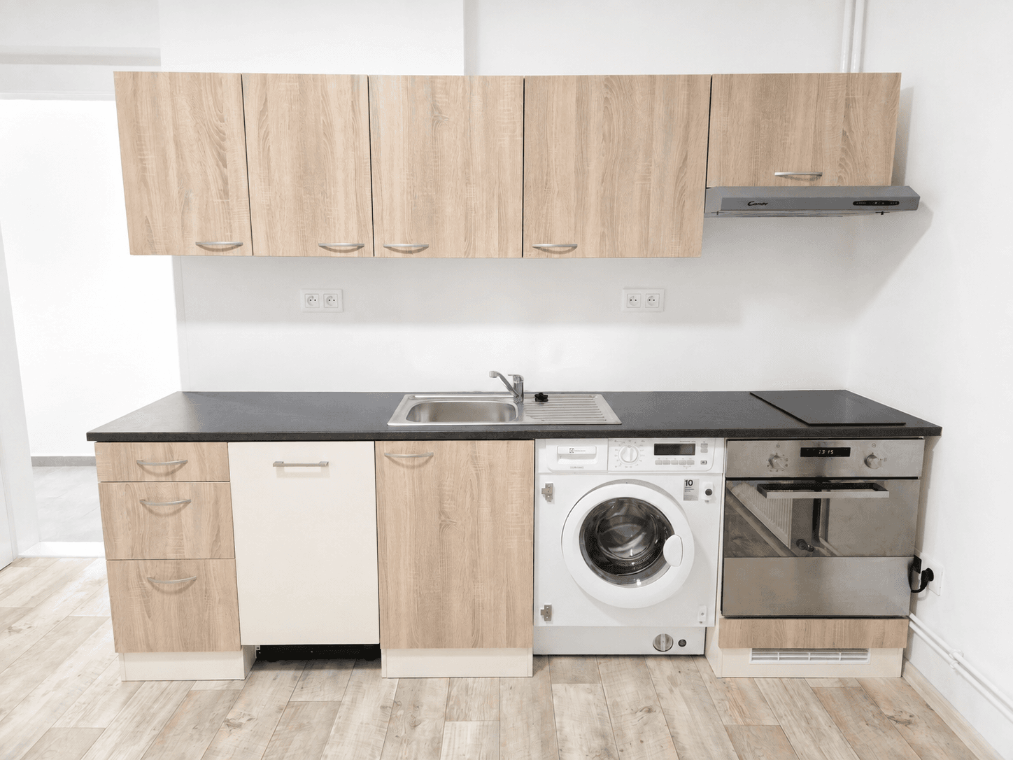 Pronájem bytu 1+1 38 m², K Linhartu, Karlovy Vary, Karlovarský kraj Pronájem bytu 1+1 38 m², K Linhartu, Karlovy Vary, Karlovarský kraj