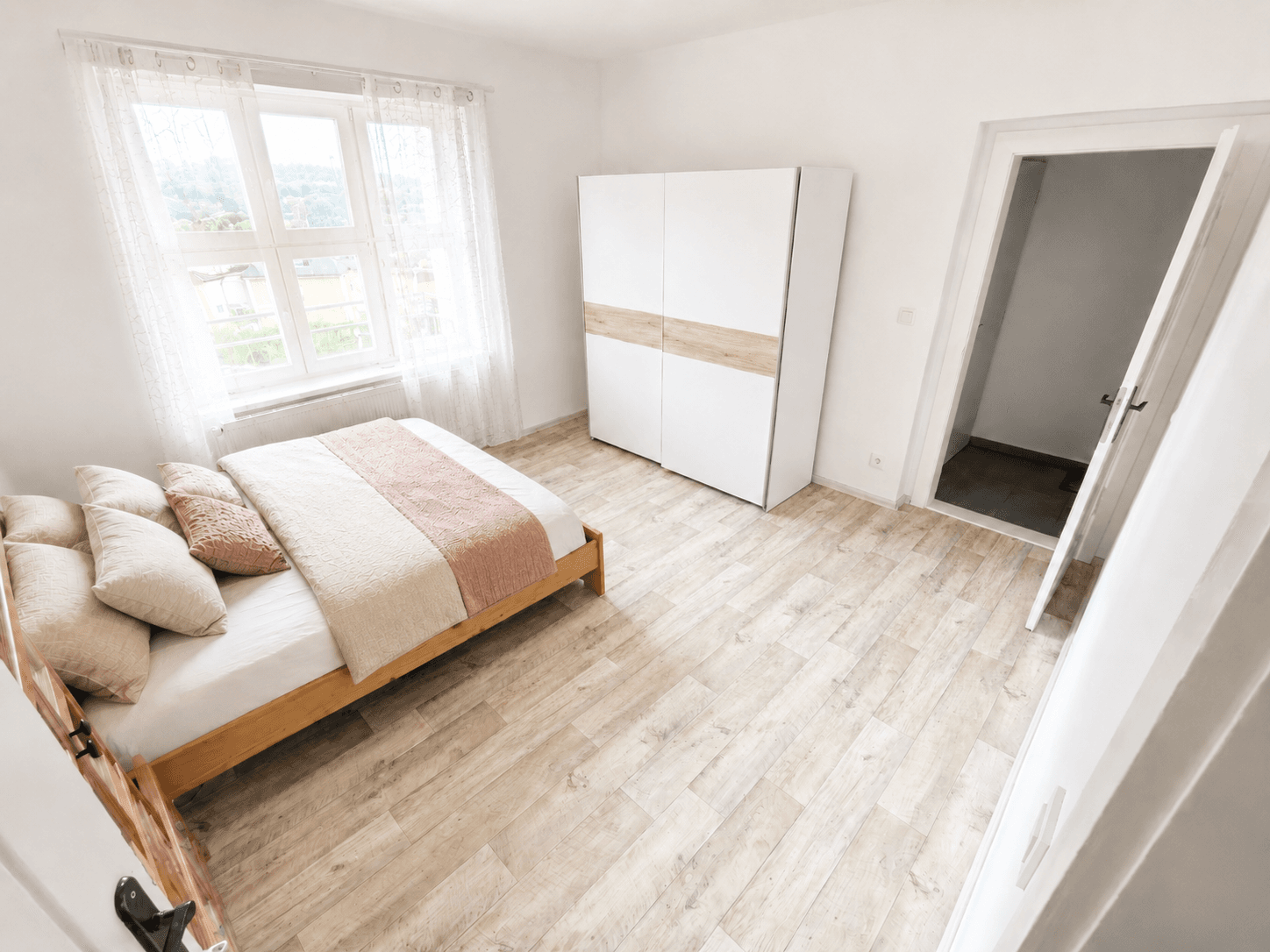 Pronájem bytu 1+1 38 m², K Linhartu, Karlovy Vary, Karlovarský kraj Pronájem bytu 1+1 38 m², K Linhartu, Karlovy Vary, Karlovarský kraj