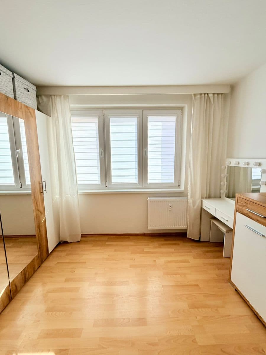 Prodej bytu 3+1 72 m², Boršovská, České Budějovice, Jihočeský kraj Prodej bytu 3+1 72 m², Boršovská, České Budějovice, Jihočeský kraj