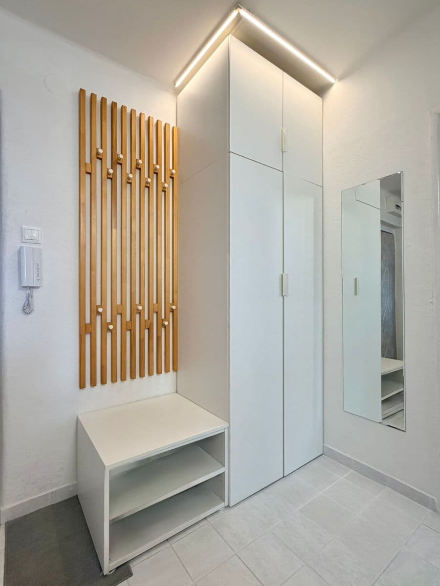 Prodej bytu 3+1 72 m², Boršovská, České Budějovice, Jihočeský kraj Prodej bytu 3+1 72 m², Boršovská, České Budějovice, Jihočeský kraj