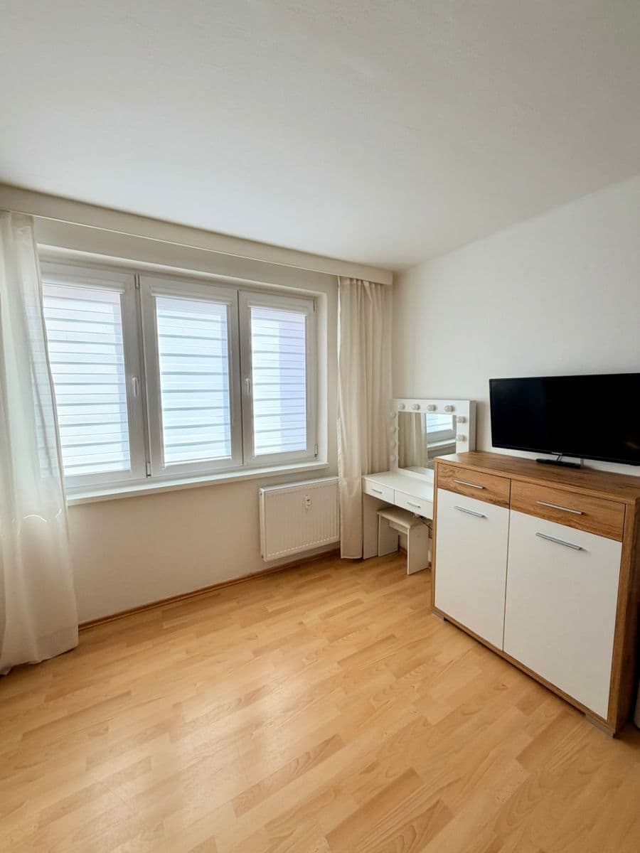 Prodej bytu 3+1 72 m², Boršovská, České Budějovice, Jihočeský kraj Prodej bytu 3+1 72 m², Boršovská, České Budějovice, Jihočeský kraj