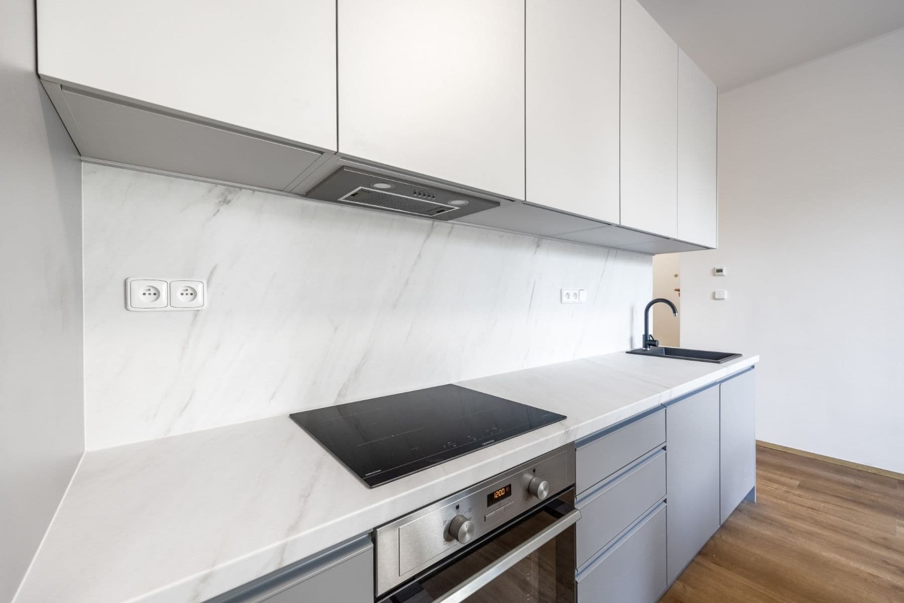 Prodej bytu 2+kk 40 m², Stehlíkova, Slaný, Středočeský kraj Prodej bytu 2+kk 40 m², Stehlíkova, Slaný, Středočeský kraj