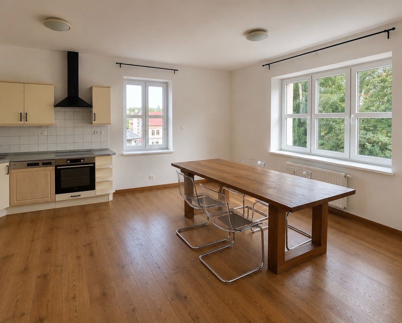 Pronájem bytu 3+kk 119 m², Sadová, Písek, Jihočeský kraj Pronájem bytu 3+kk 119 m², Sadová, Písek, Jihočeský kraj