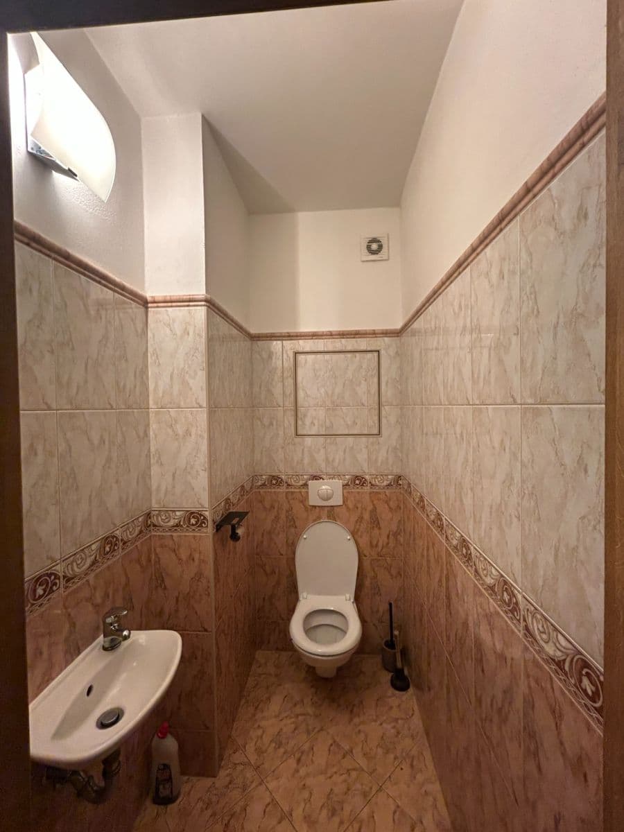 Pronájem bytu 3+kk 119 m², Sadová, Písek, Jihočeský kraj Pronájem bytu 3+kk 119 m², Sadová, Písek, Jihočeský kraj