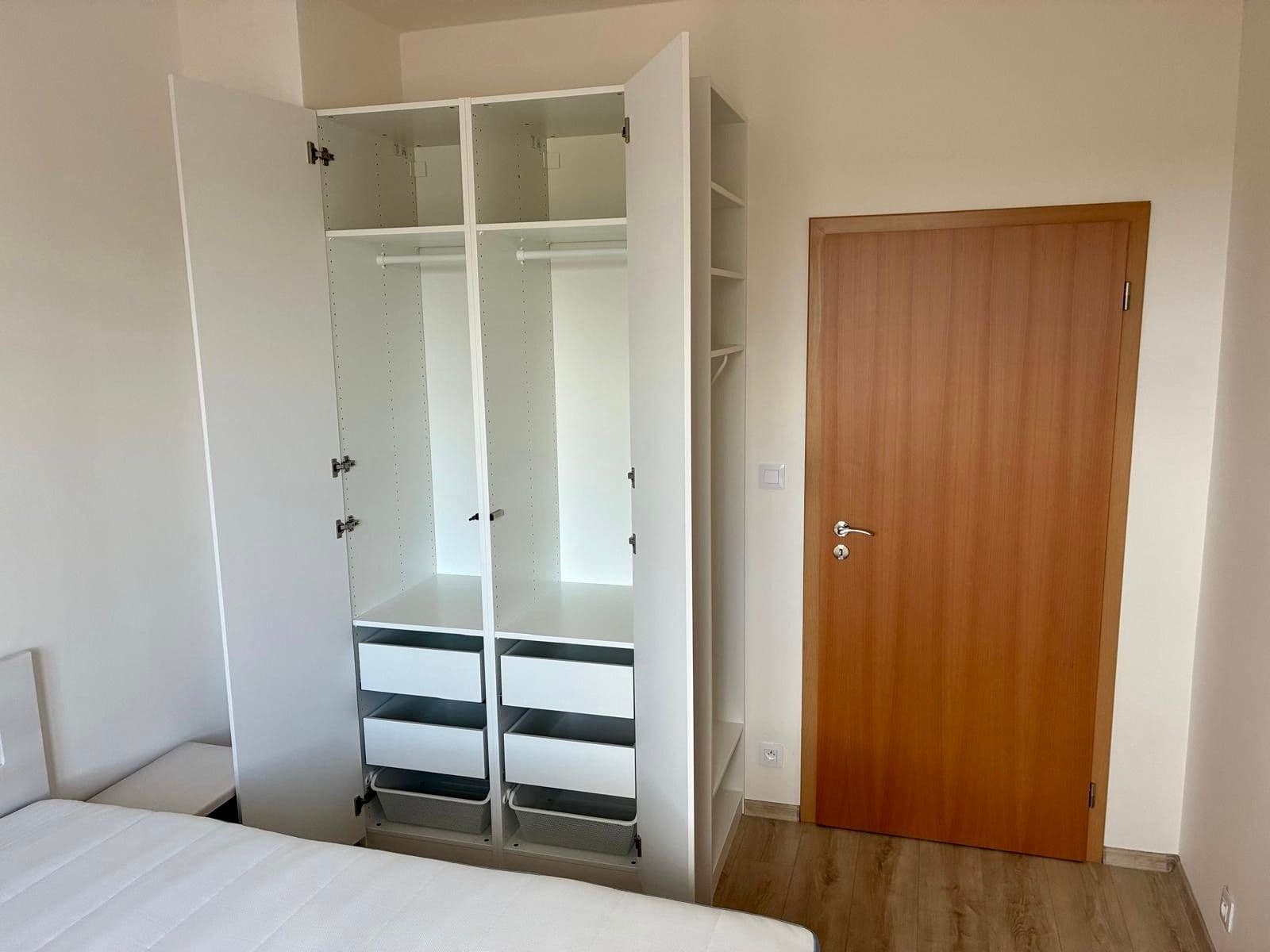Pronájem bytu 2+kk 62 m², U Strouhy, Vestec, Středočeský kraj Pronájem bytu 2+kk 62 m², U Strouhy, Vestec, Středočeský kraj