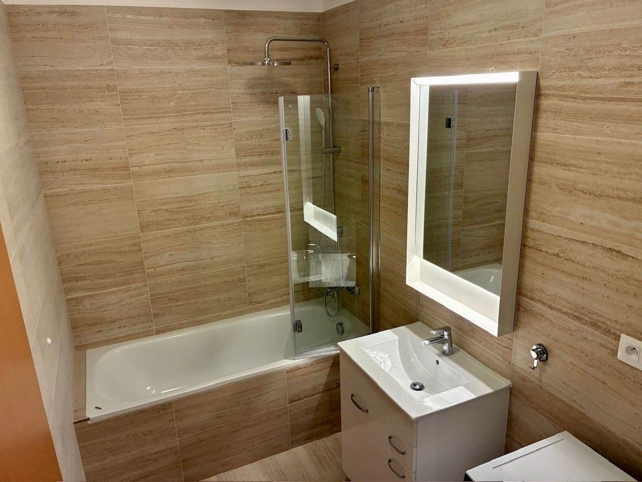 Pronájem bytu 2+kk 62 m², U Strouhy, Vestec, Středočeský kraj Pronájem bytu 2+kk 62 m², U Strouhy, Vestec, Středočeský kraj
