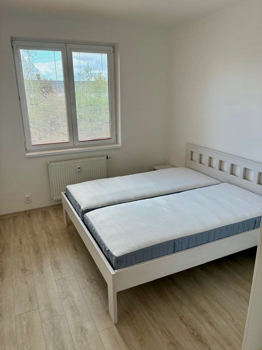Pronájem bytu 2+kk 62 m², U Strouhy, Vestec, Středočeský kraj Pronájem bytu 2+kk 62 m², U Strouhy, Vestec, Středočeský kraj