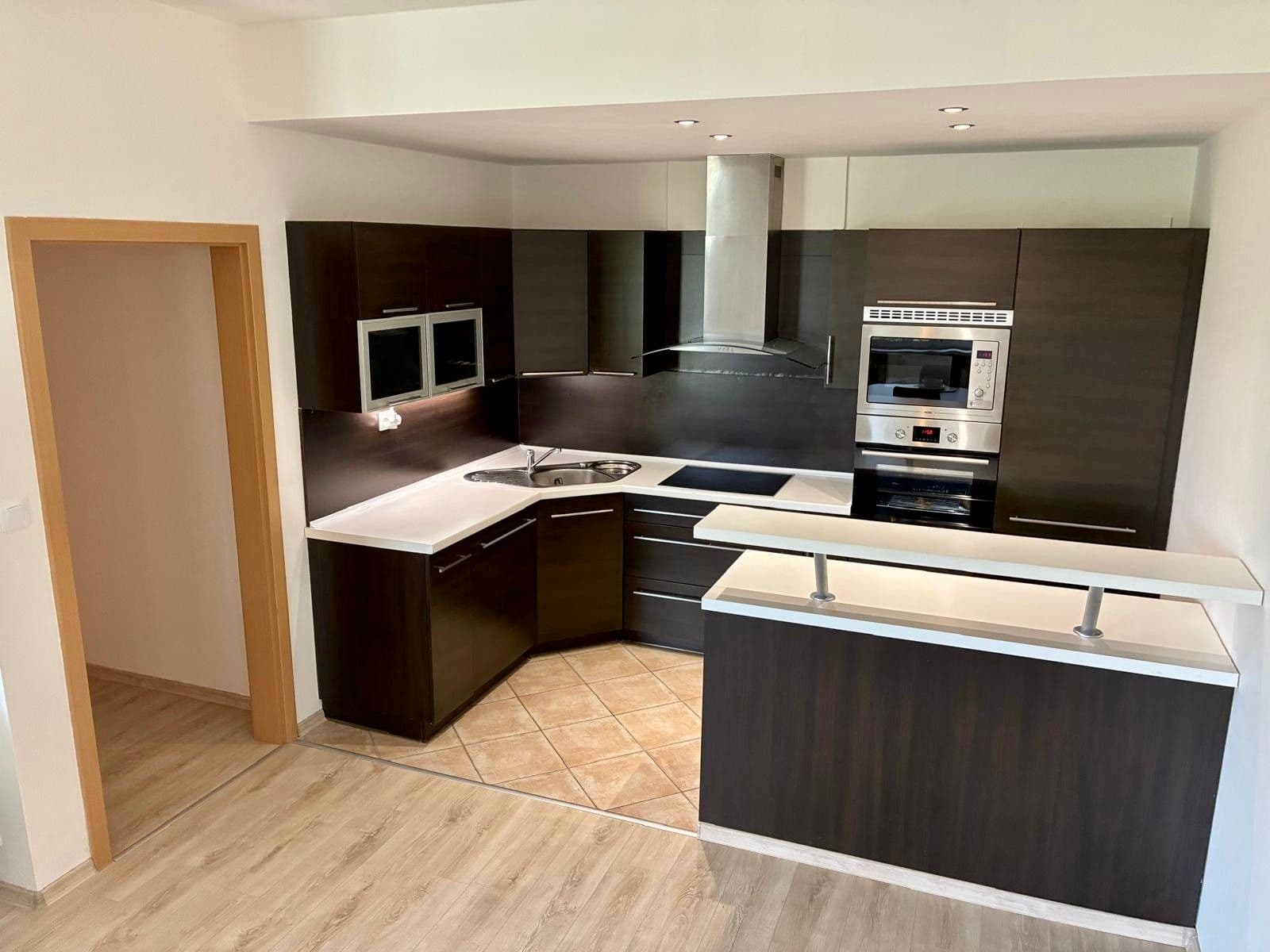 Pronájem bytu 2+kk 62 m², U Strouhy, Vestec, Středočeský kraj Pronájem bytu 2+kk 62 m², U Strouhy, Vestec, Středočeský kraj