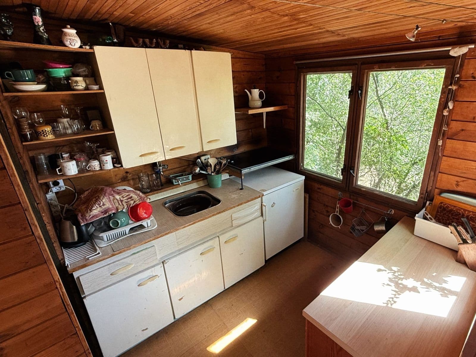 Prodej chaty, chalupy 25 m², pozemek 525 m², Praha, Praha Prodej chaty, chalupy 25 m², pozemek 525 m², Praha, Praha