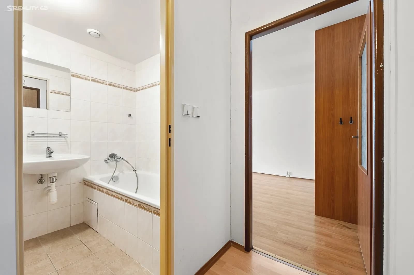 Pronájem bytu 1+1 33 m², Habrová, Praha, Praha Pronájem bytu 1+1 33 m², Habrová, Praha, Praha