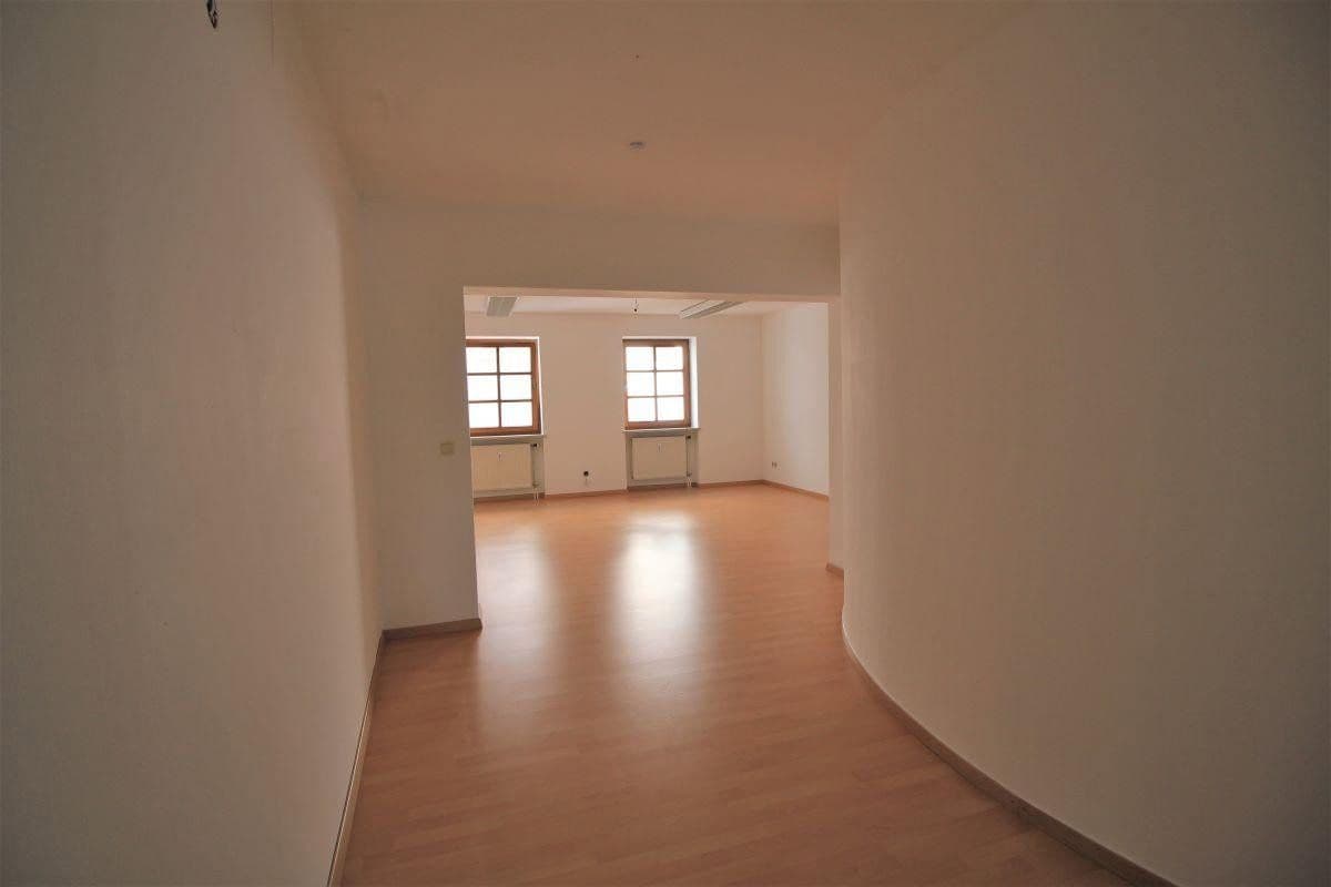 Prodej kanceláře 87 m², Max-Josefs-Platz 12a, Rosenheim, Bavorsko Prodej kanceláře 87 m², Max-Josefs-Platz 12a, Rosenheim, Bavorsko