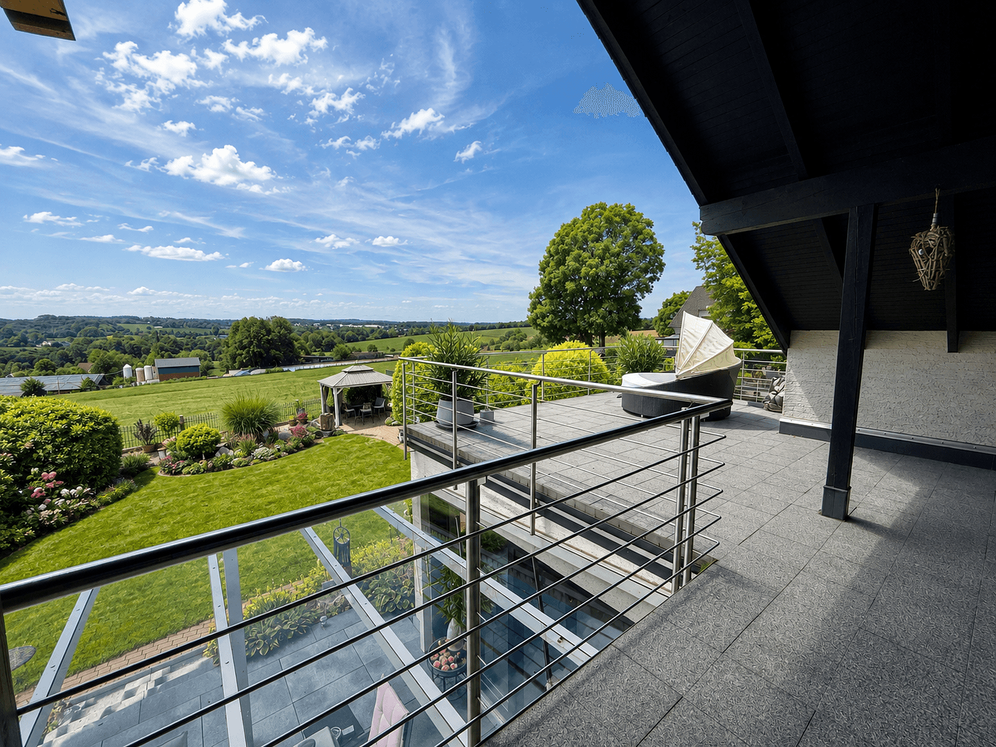 Prodej domu 199 m², pozemek 780 m², Neunkirchen-Seelscheid, Severní Porýní-Vestfálsko Prodej domu 199 m², pozemek 780 m², Neunkirchen-Seelscheid, Severní Porýní-Vestfálsko