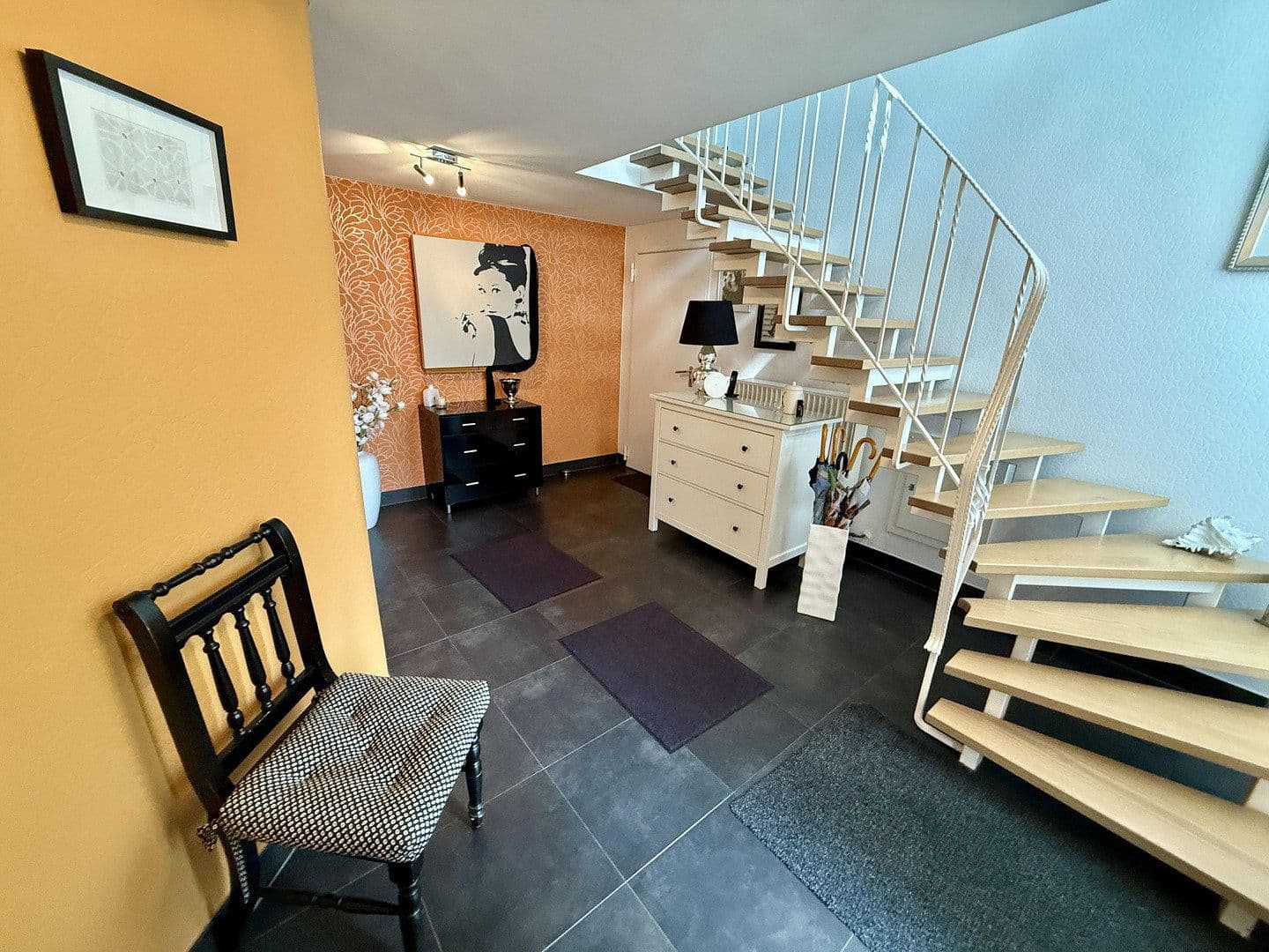 Prodej domu 199 m², pozemek 780 m², Neunkirchen-Seelscheid, Severní Porýní-Vestfálsko Prodej domu 199 m², pozemek 780 m², Neunkirchen-Seelscheid, Severní Porýní-Vestfálsko