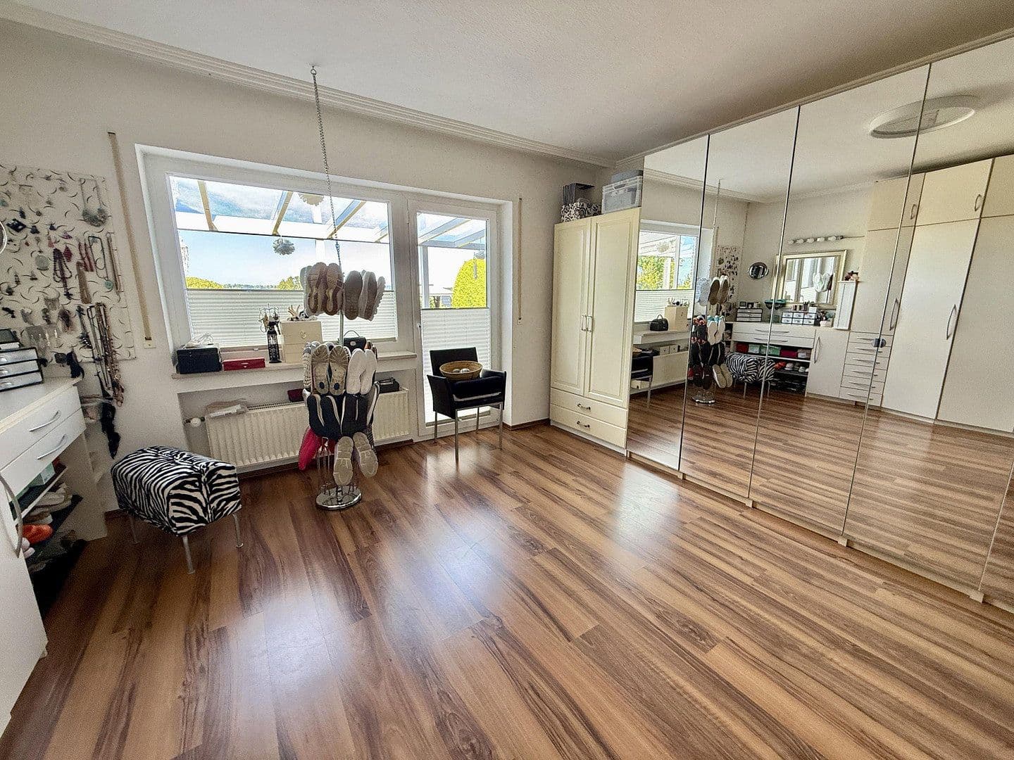 Prodej domu 199 m², pozemek 780 m², Neunkirchen-Seelscheid, Severní Porýní-Vestfálsko Prodej domu 199 m², pozemek 780 m², Neunkirchen-Seelscheid, Severní Porýní-Vestfálsko
