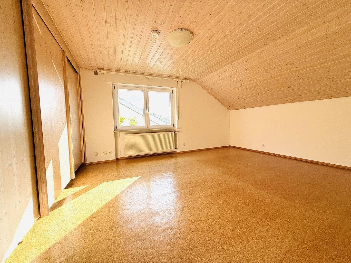 Prodej domu 231 m², pozemek 956 m², Gustav Freytag Straße, Wertheim, Bádensko-Württembersko Prodej domu 231 m², pozemek 956 m², Gustav Freytag Straße, Wertheim, Bádensko-Württembersko