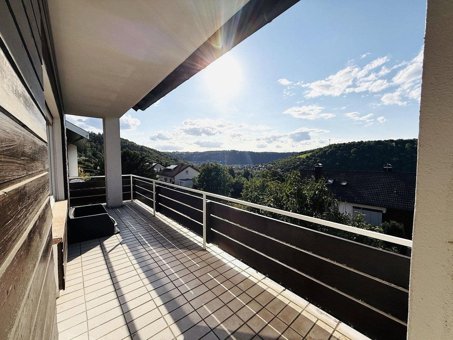 Prodej domu 231 m², pozemek 956 m², Gustav Freytag Straße, Wertheim, Bádensko-Württembersko Prodej domu 231 m², pozemek 956 m², Gustav Freytag Straße, Wertheim, Bádensko-Württembersko