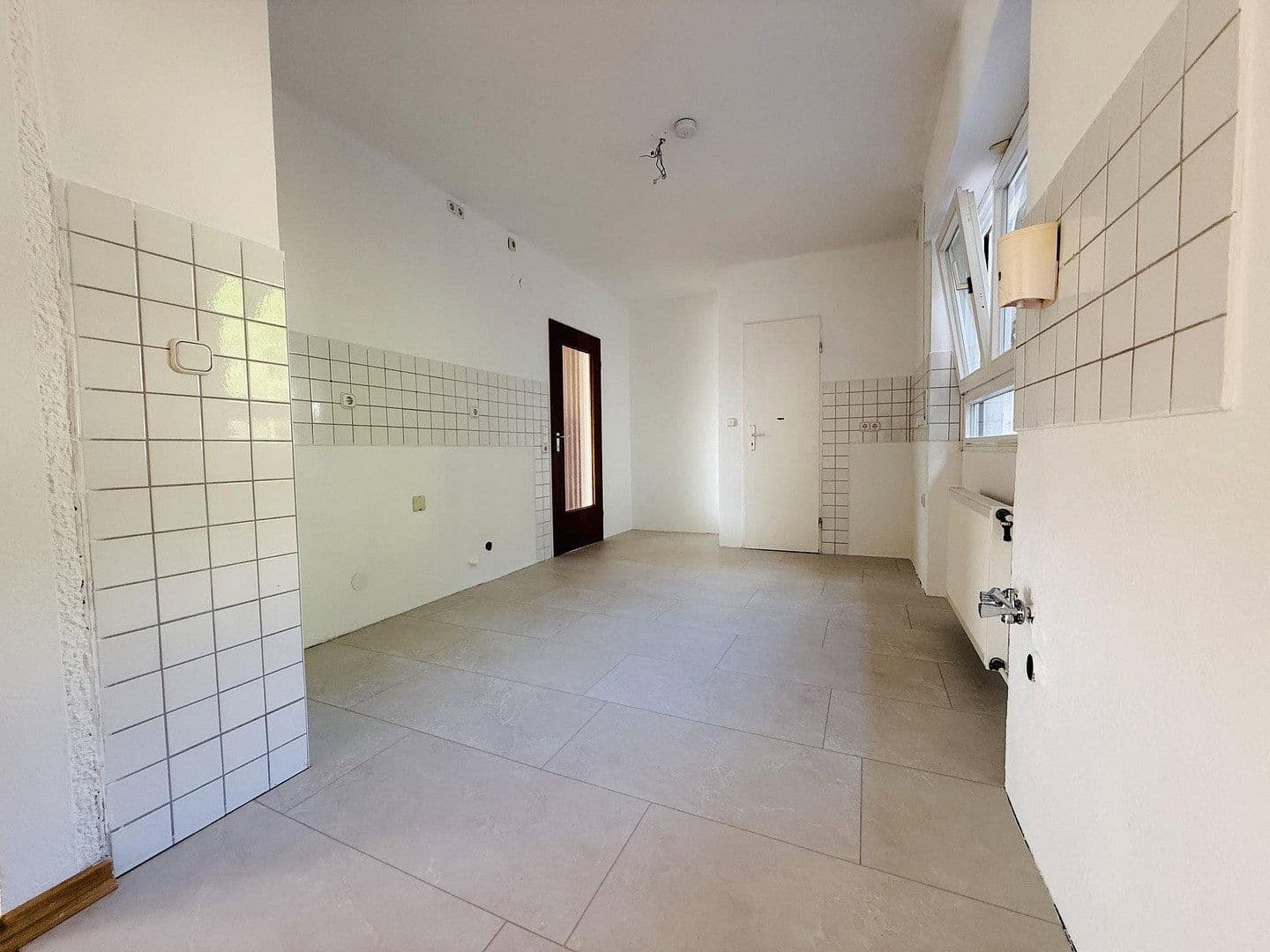 Prodej domu 231 m², pozemek 956 m², Gustav Freytag Straße, Wertheim, Bádensko-Württembersko Prodej domu 231 m², pozemek 956 m², Gustav Freytag Straße, Wertheim, Bádensko-Württembersko