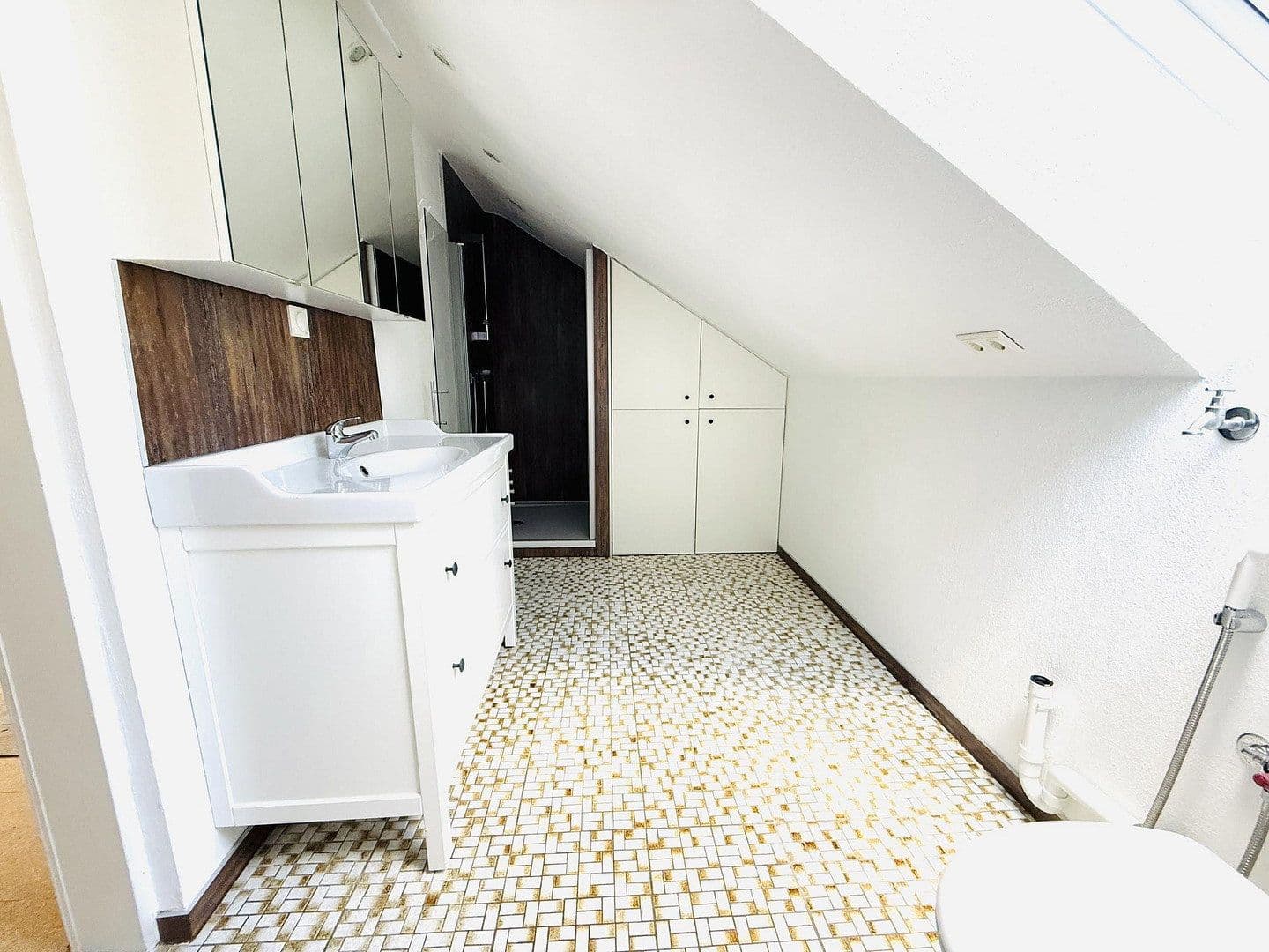 Prodej domu 231 m², pozemek 956 m², Gustav Freytag Straße, Wertheim, Bádensko-Württembersko Prodej domu 231 m², pozemek 956 m², Gustav Freytag Straße, Wertheim, Bádensko-Württembersko