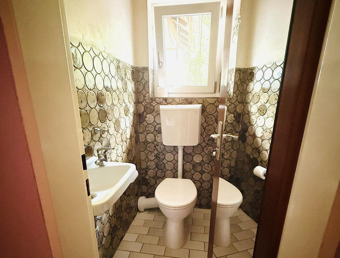 Prodej domu 231 m², pozemek 956 m², Gustav Freytag Straße, Wertheim, Bádensko-Württembersko Prodej domu 231 m², pozemek 956 m², Gustav Freytag Straße, Wertheim, Bádensko-Württembersko