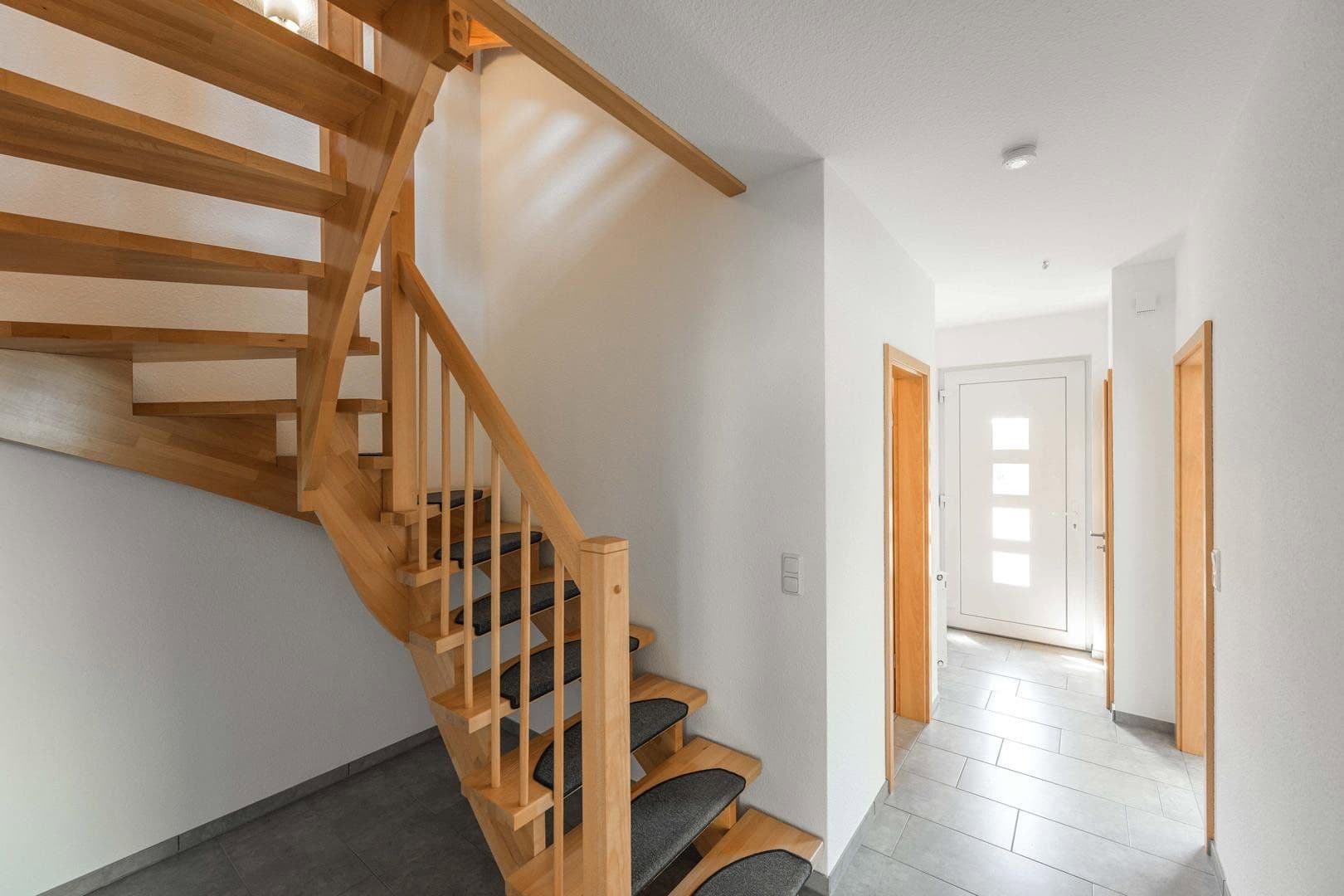 Prodej domu 115 m², pozemek 239 m², Bienenweg 1a, Edewecht, Dolní Sasko Prodej domu 115 m², pozemek 239 m², Bienenweg 1a, Edewecht, Dolní Sasko