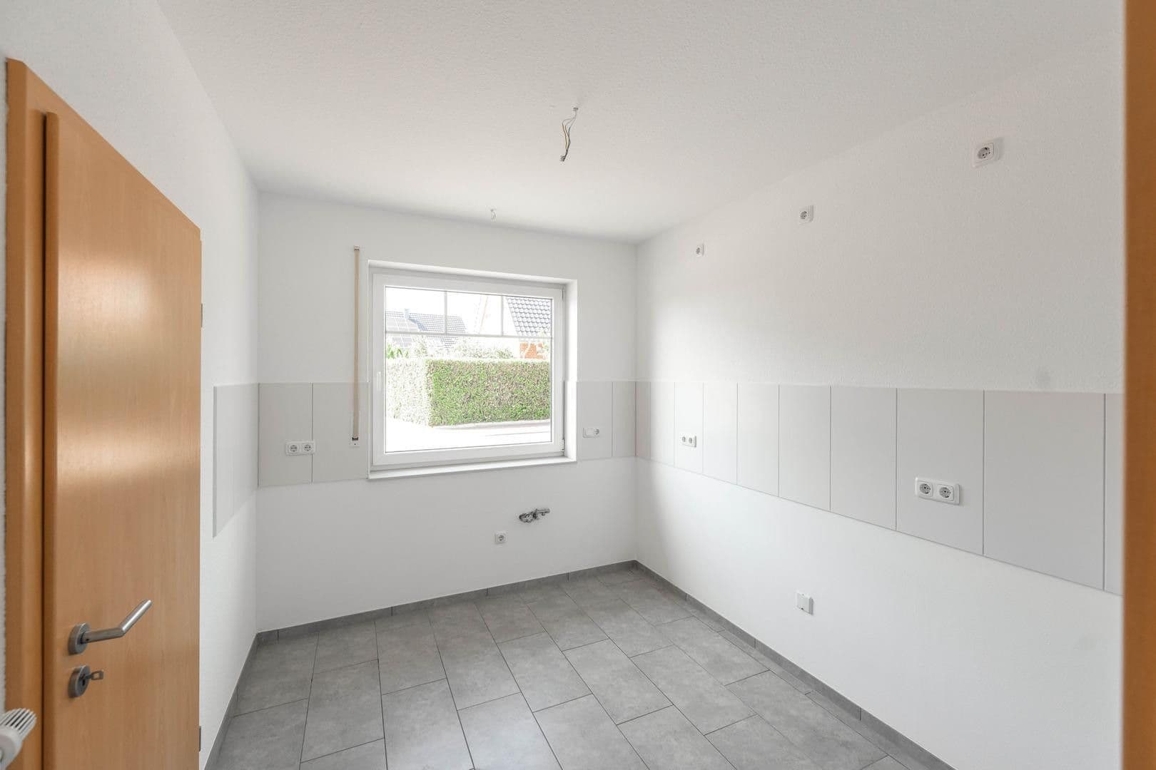 Prodej domu 115 m², pozemek 239 m², Bienenweg 1a, Edewecht, Dolní Sasko Prodej domu 115 m², pozemek 239 m², Bienenweg 1a, Edewecht, Dolní Sasko