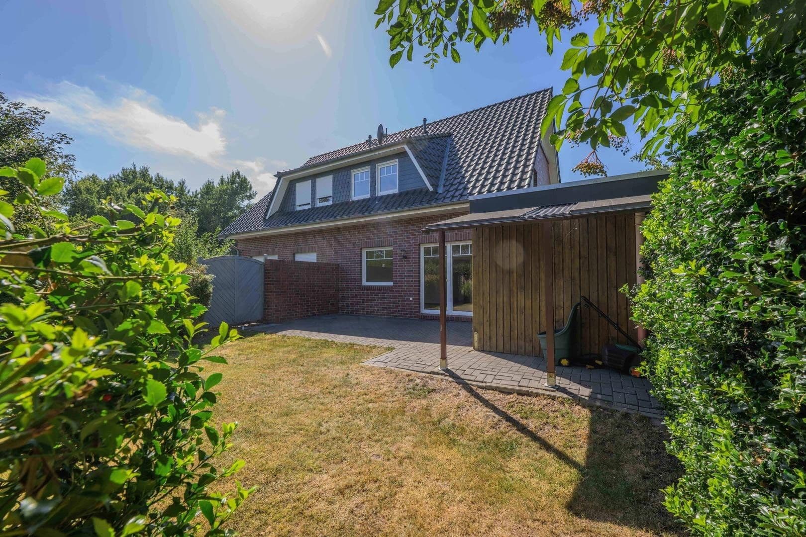 Prodej domu 115 m², pozemek 239 m², Bienenweg 1a, Edewecht, Dolní Sasko Prodej domu 115 m², pozemek 239 m², Bienenweg 1a, Edewecht, Dolní Sasko
