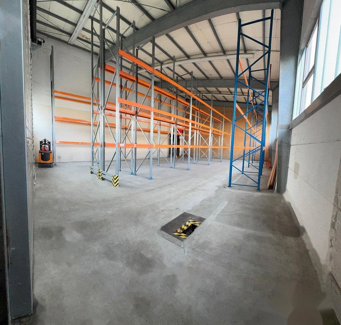Prodej nebytového prostoru 2.010 m², Neunkirchen-Seelscheid, Severní Porýní-Vestfálsko Prodej nebytového prostoru 2.010 m², Neunkirchen-Seelscheid, Severní Porýní-Vestfálsko