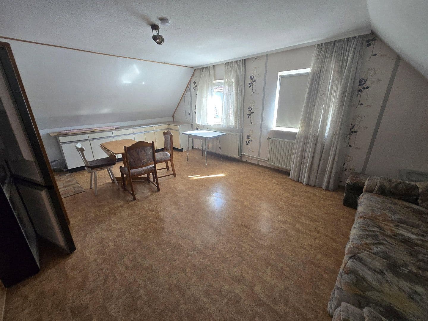 Pronájem bytu 3+1 55 m², Eisenbahn straße, Kindsbach, Porýní-Falc Pronájem bytu 3+1 55 m², Eisenbahn straße, Kindsbach, Porýní-Falc