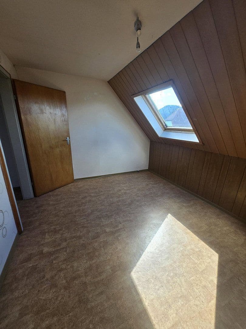 Pronájem bytu 3+1 55 m², Eisenbahn straße, Kindsbach, Porýní-Falc Pronájem bytu 3+1 55 m², Eisenbahn straße, Kindsbach, Porýní-Falc